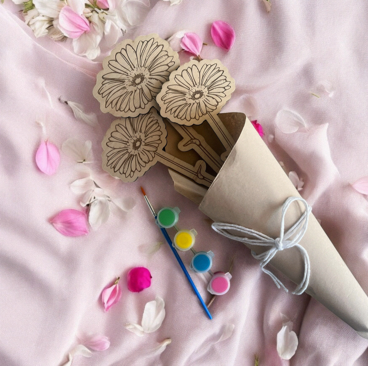'Paint Your Own' Flower Bouquet