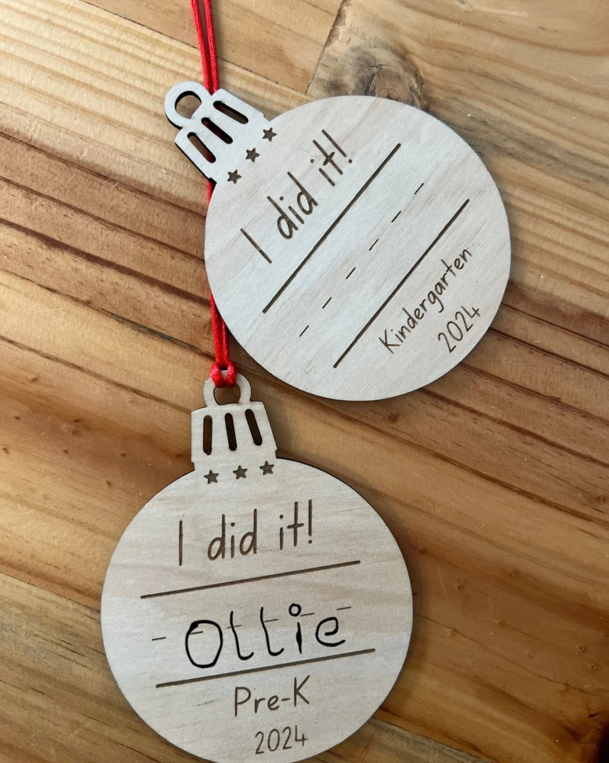 Graduation Name Baubles Kinder/Pre-K