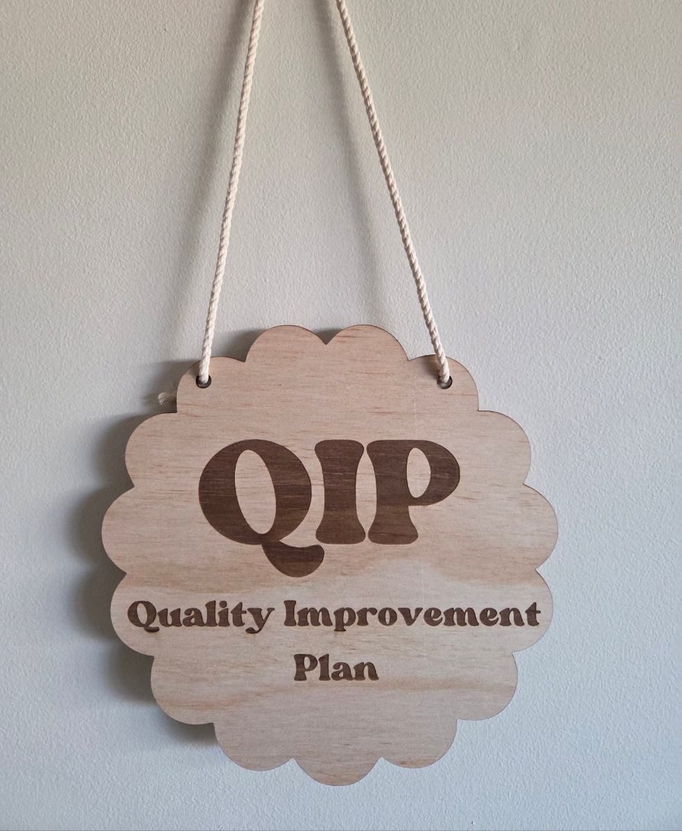 Scalloped Shaped QIP Hanging Sign