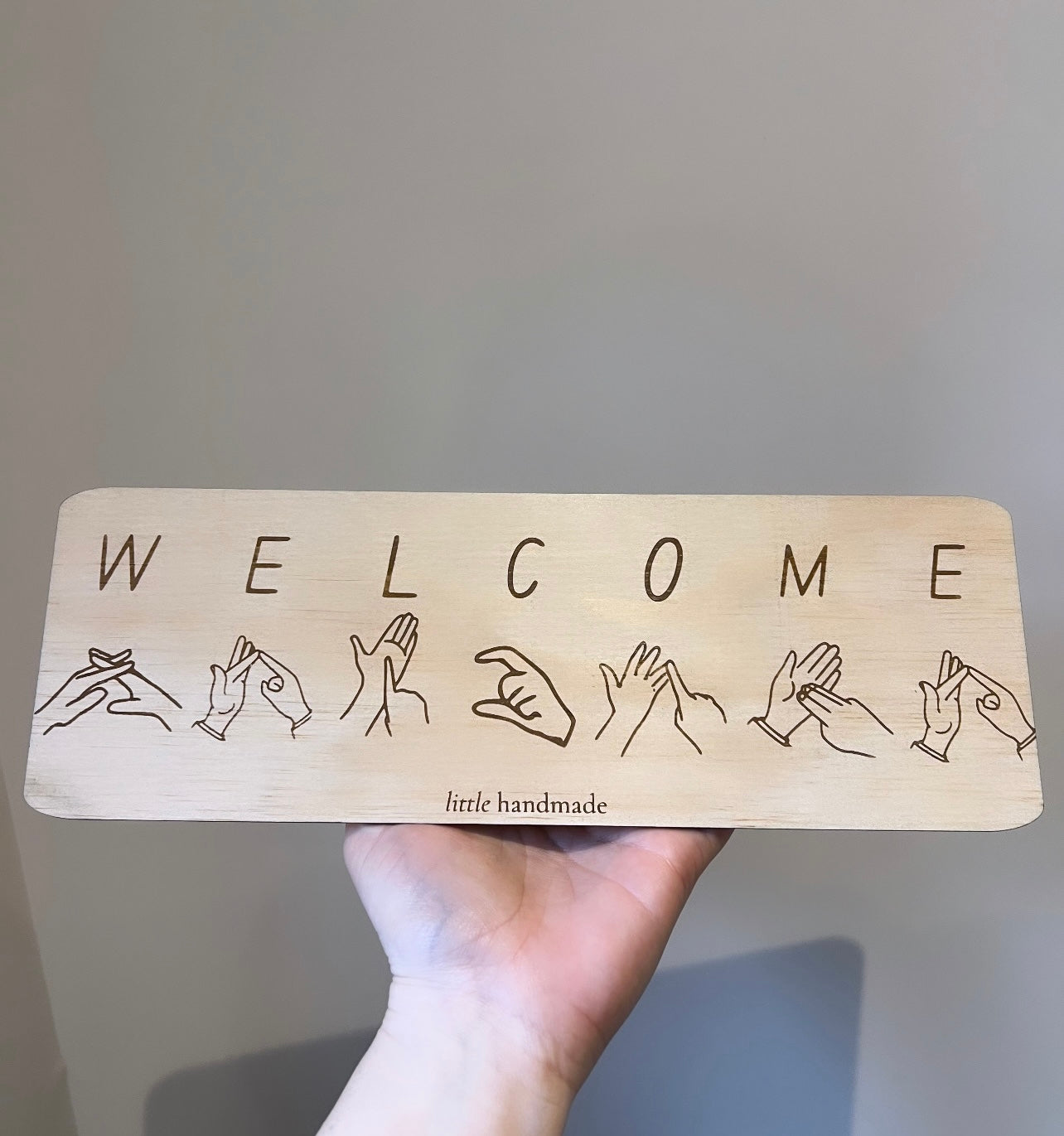 AUSLAN 'Welcome' Sign and Stand